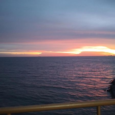 Paradise Seaview Homestay Port Dickson Exterior foto